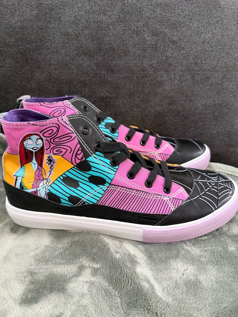 New Women’s Size 11 Nightmare-themed High Top Sneakers in Pink & Black